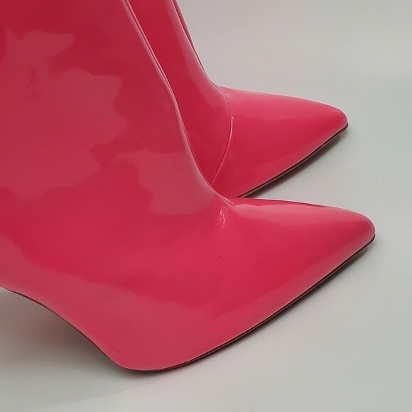 Barbie Girl Pointed Toe Gold Heel Booties Size 6 - Picture 7 of 15